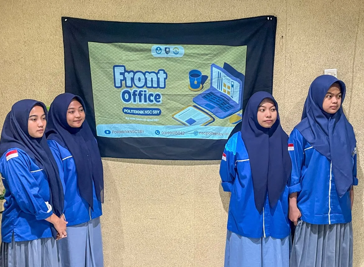 Siswa SMK Islam Al Amal Surabaya Selesaikan Kegiatan Magang di Politeknik NSC Surabaya